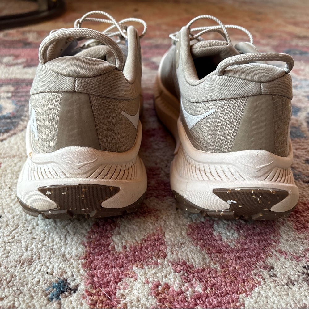 Women’s Hoka one one women’s transport gortex taupe sneakers - Picture 6 of 8